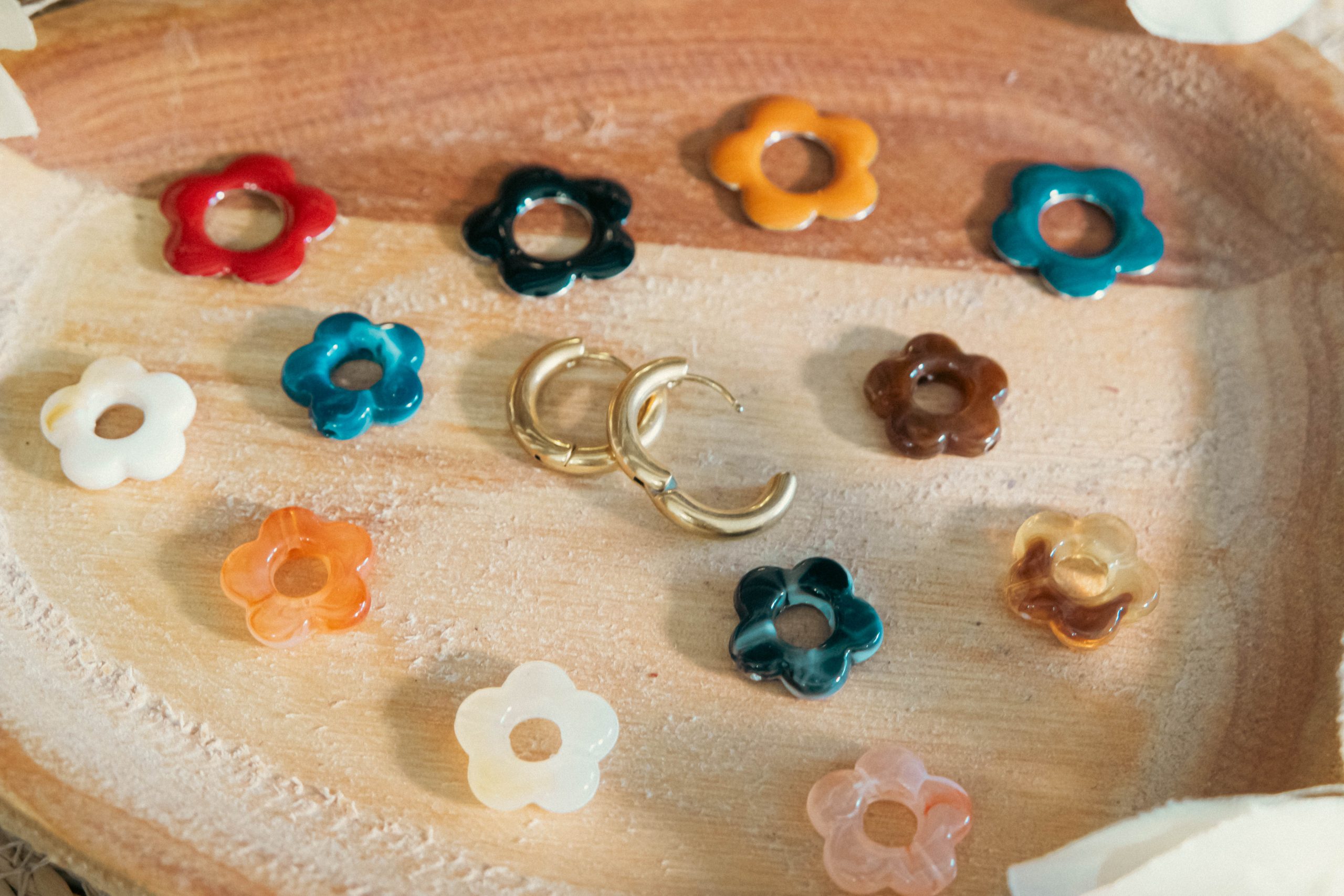 boucles d'oreilles créoles fleurs boucles d'oreilles créoles fleurs